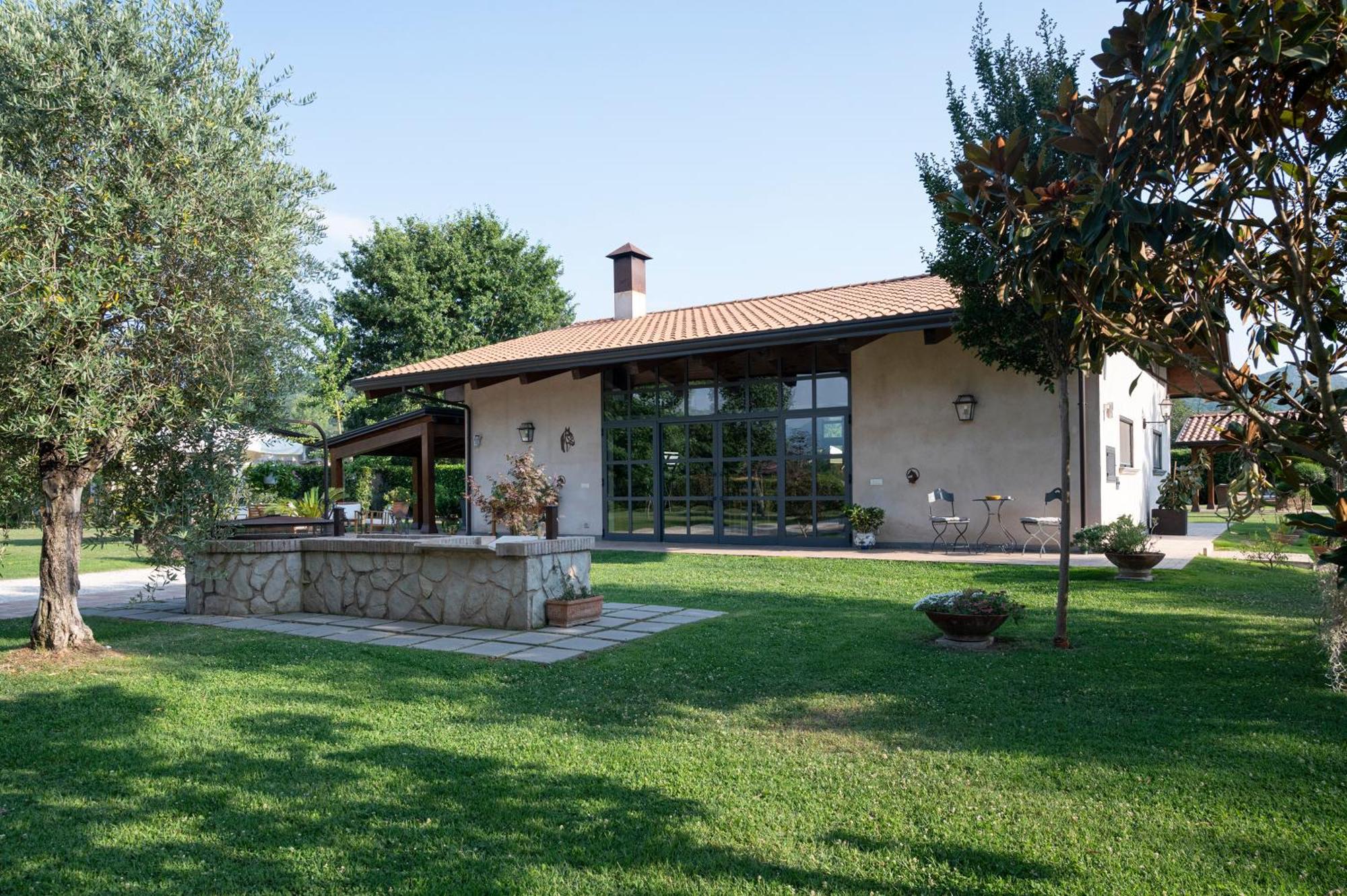 Family Farm Soc. Agr. A R.L. Villa Vairano Patenora Bagian luar foto