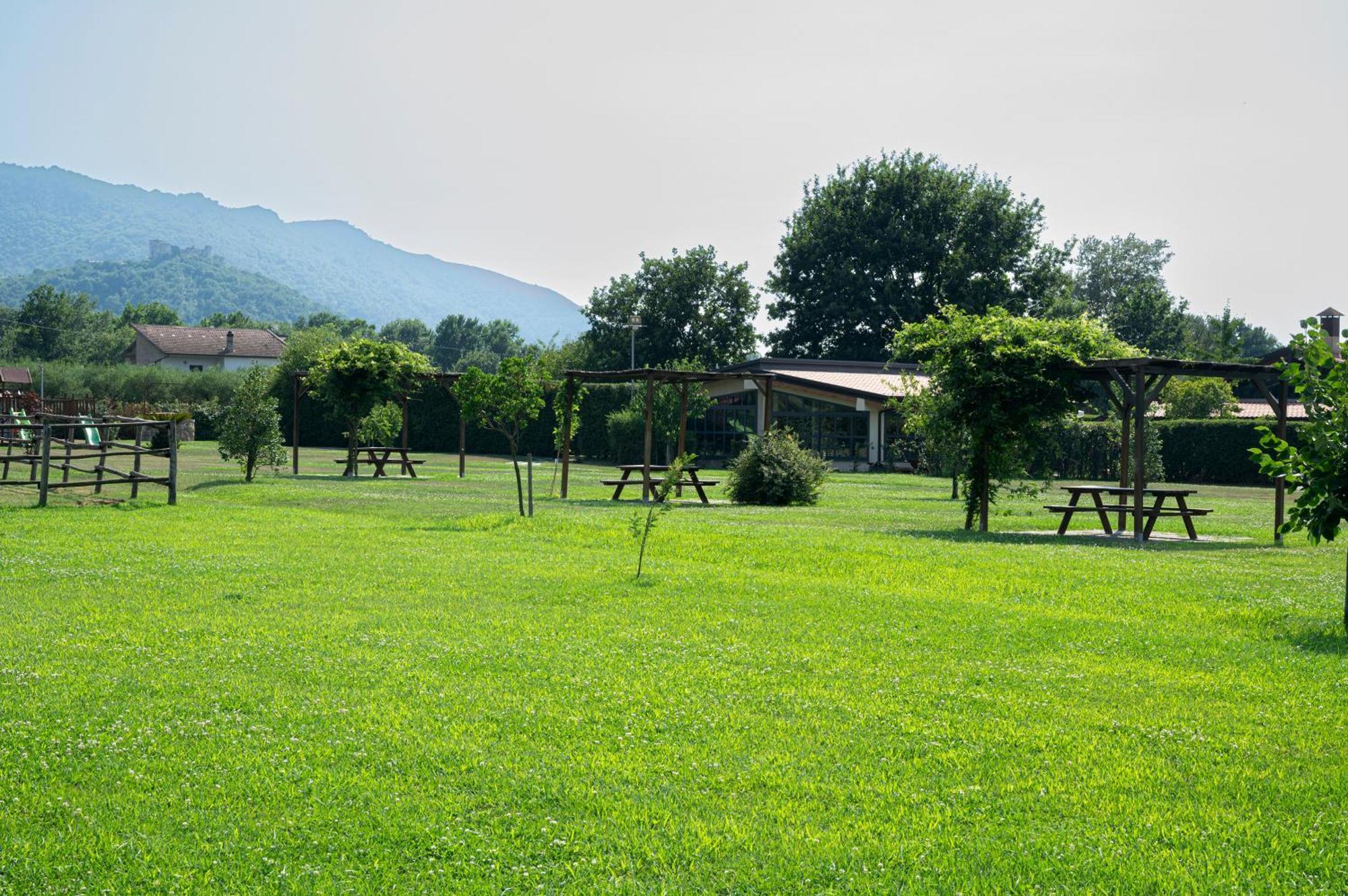 Family Farm Soc. Agr. A R.L. Villa Vairano Patenora Bagian luar foto